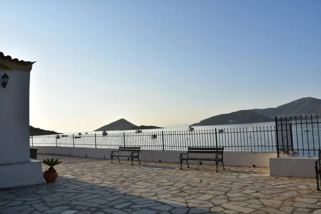 Modern Studio Next To The Sea! Pórto Ráfti 외부 사진