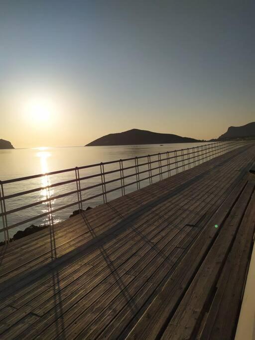 Modern Studio Next To The Sea! Pórto Ráfti 외부 사진